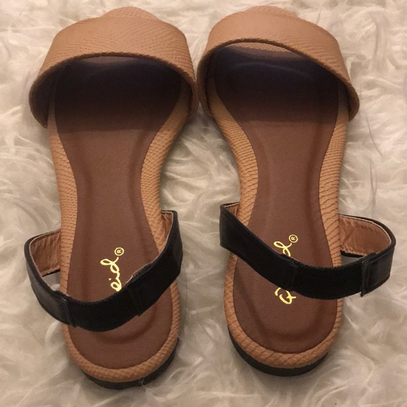 TOFFEE BEIGE SNAKE PRINT SLINGBACK FLAT SANDALS - Picture 6 of 8